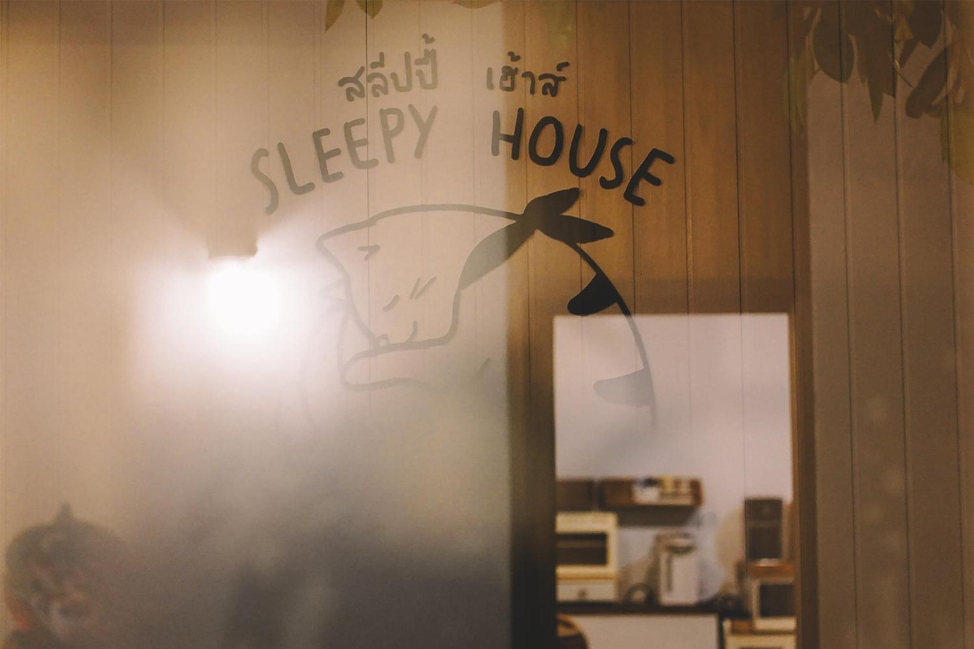 Bed and Breakfast Sleepy House Chiang Rai Exterior foto